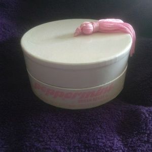Urban decay peppermint body powder